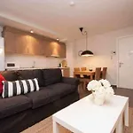 Port VII Apt Centrico Acogedor W Balcon 23